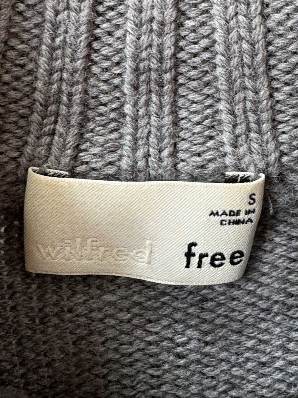 Aritzia Wilfred Free Merino Wool Cropped Sweater - Picture 2 of 3
